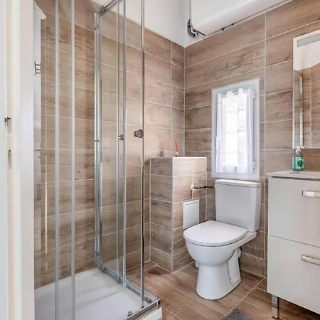 1 Bedroom Gorgeous In Appartamento Hyères